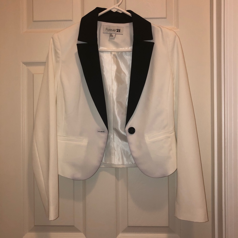 Forever21 black and white suit jacket